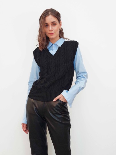 Int must meriinovillane vest