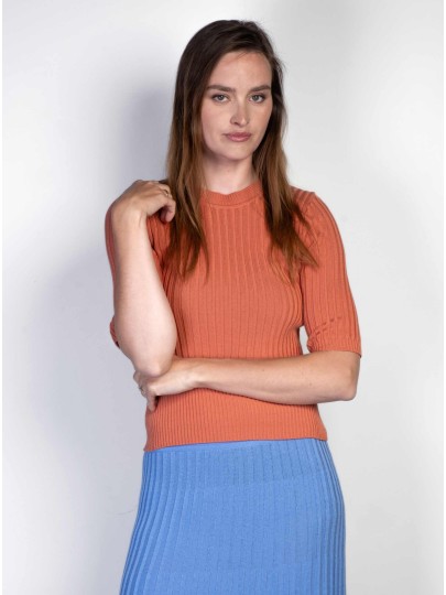 Mirty peach color sweater