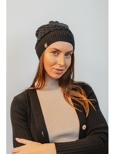 Ruut merino wool hat black